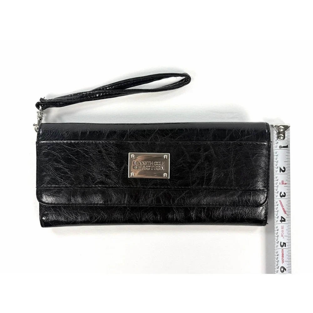Kenneth Cole Reaction Black Faux Leather Clutch Wallet Wristlet Zip Pocket
